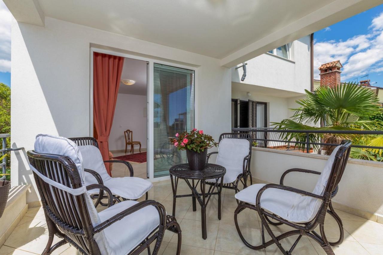 Holiday Apartment Suzana Ровинь Экстерьер фото