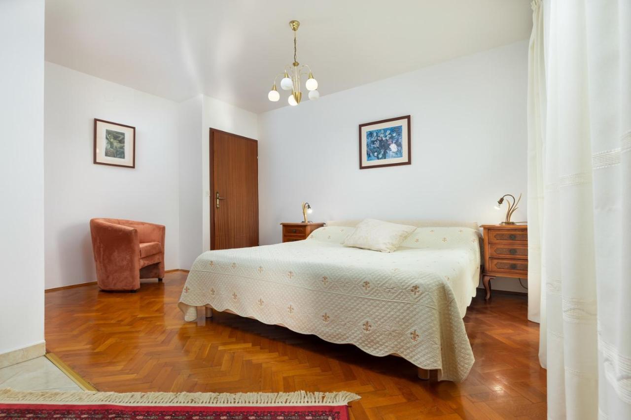 Holiday Apartment Suzana Ровинь Экстерьер фото